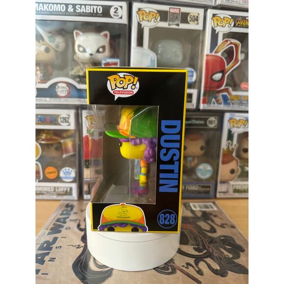 Funko Pop! Dustin #828 Stranger Things Netflix Target Exclusive Black Light - Picture 4 of 6
